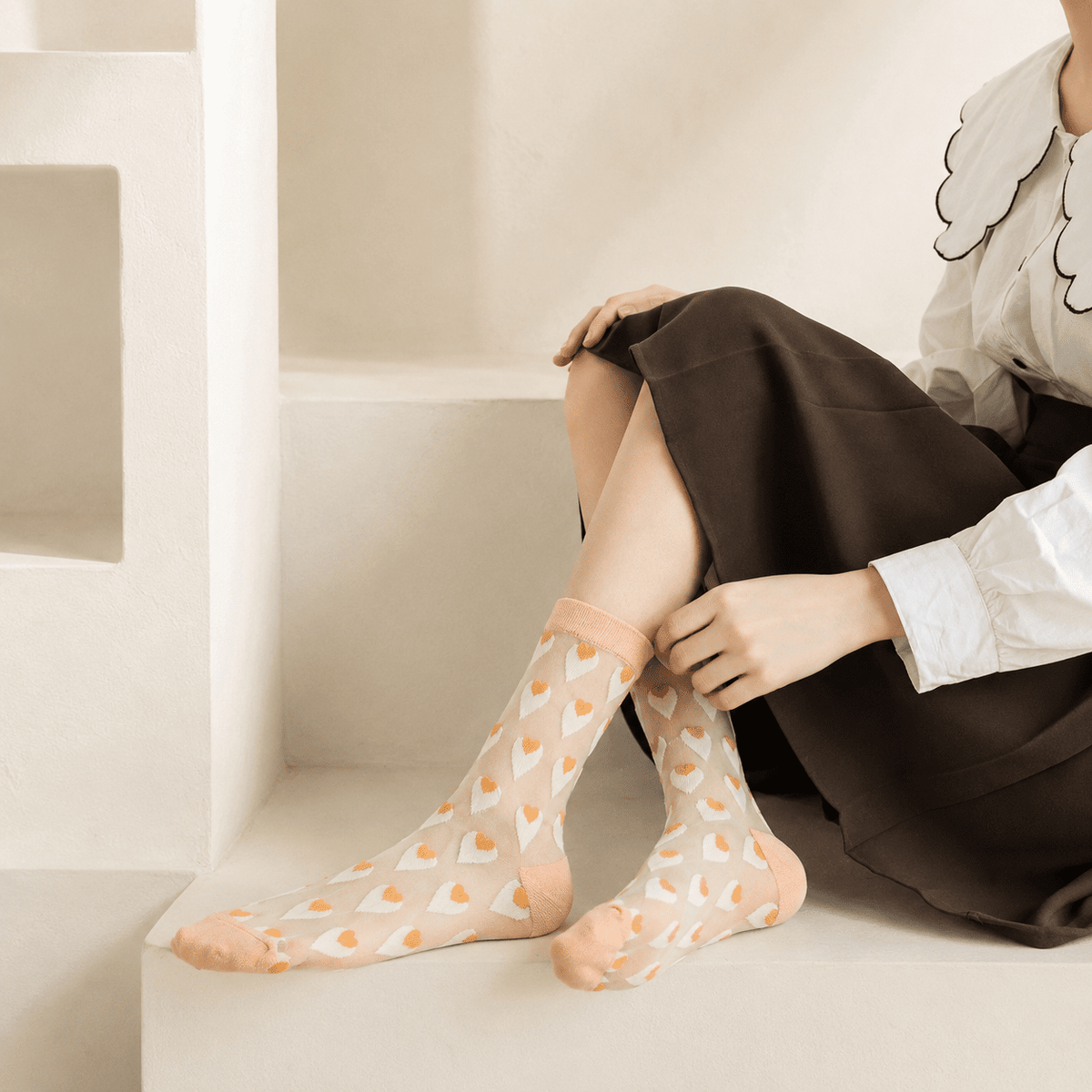 Chaussettes transparentes femme à motifs – La Délicate Lou Renard