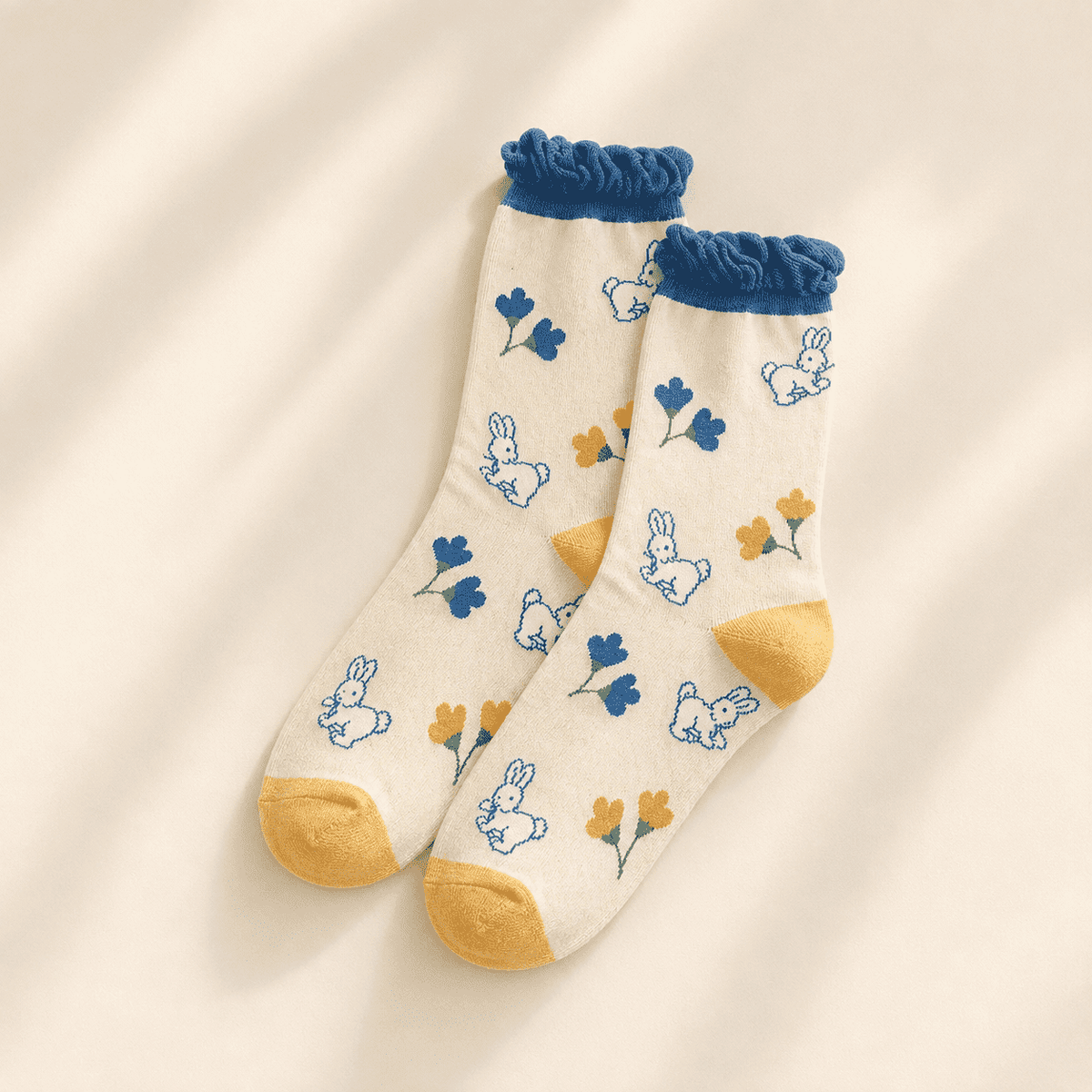 Chaussettes fantaisie femme fleurs et lapins, Petit lapin – La Merveilleuse Lou Renard