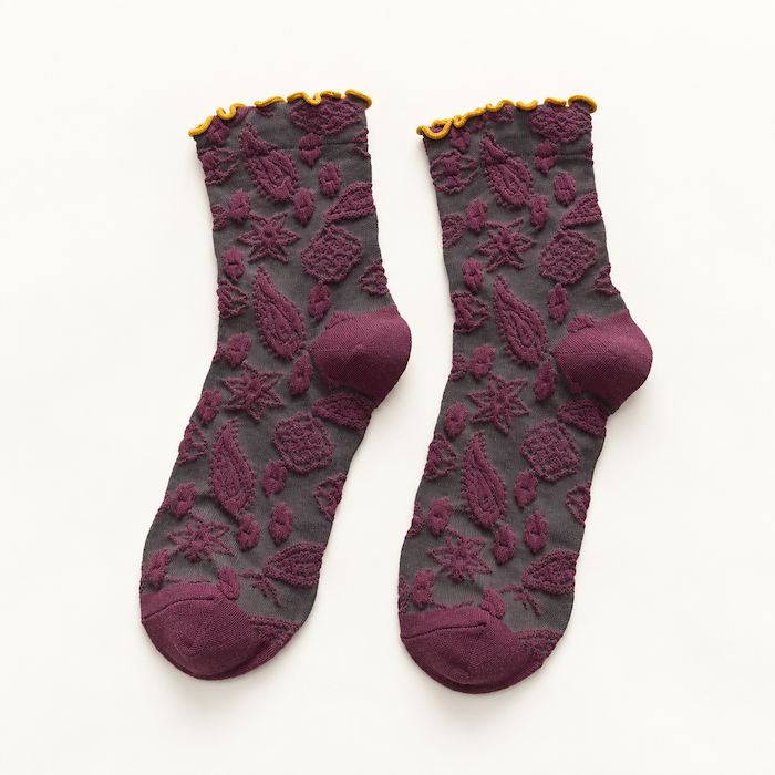 Chaussettes fantaisie femme bandana à froufrous, Violet – La Subtile Lou Renard