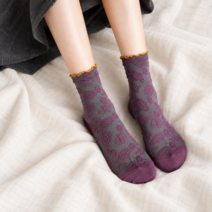 Chaussettes fantaisie femme bandana à froufrous – La Subtile Lou Renard